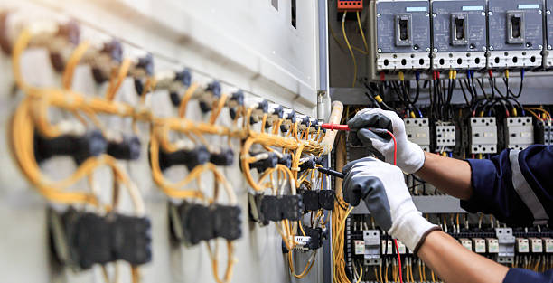 Professional Electrician technician working in Shoreview, MN